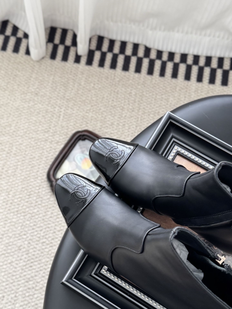 Ch**el boots